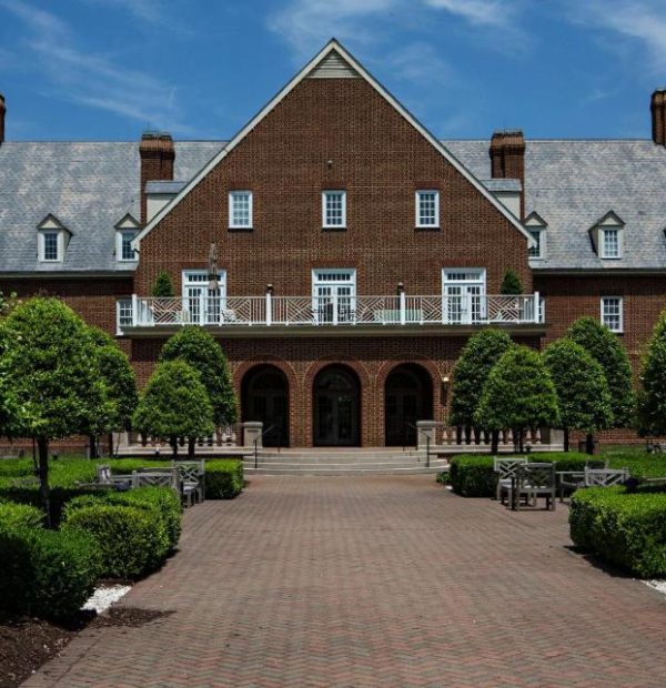 Top Hotels in Virginia Beach: Your Ultimate Guide to a Perfect Coastal Getaway